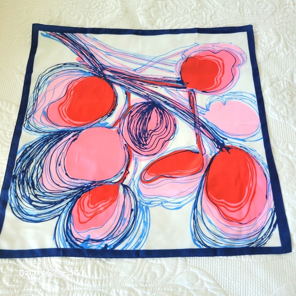 VINTAGE VERY PRETTY SCARF, MADE IN ITALY.